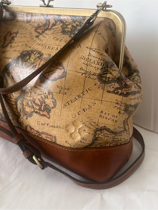 Patricia Nash Elsworth   European Map Frame-Top Shoulder Bag in Tan and Brown